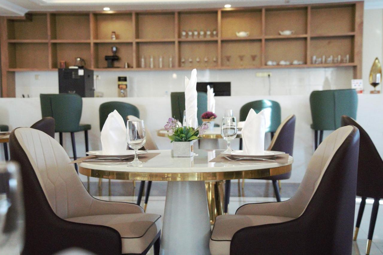 St Hotel Wattay Airport 비엔티안 외부 사진