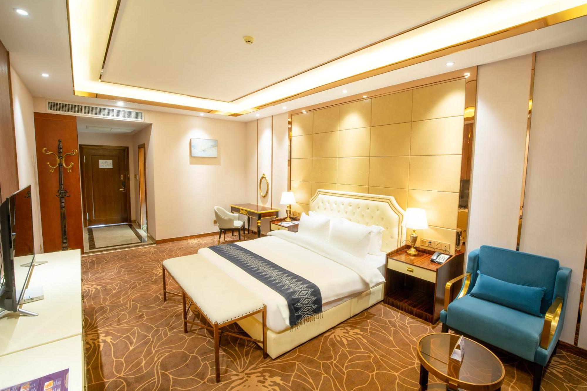 St Hotel Wattay Airport 비엔티안 외부 사진
